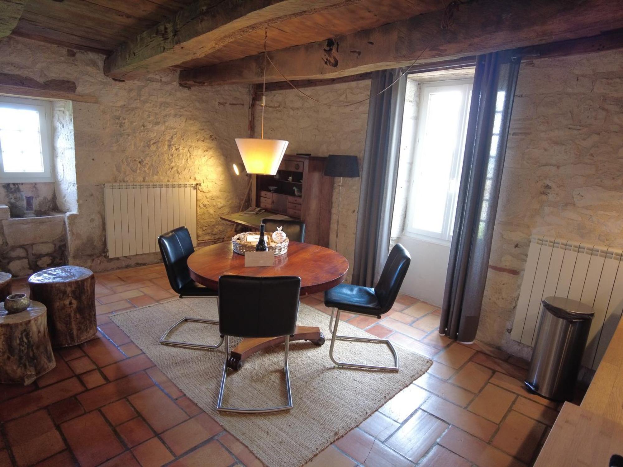 Bergerie Le Vieux Manoir Apartment Valeilles Bagian luar foto