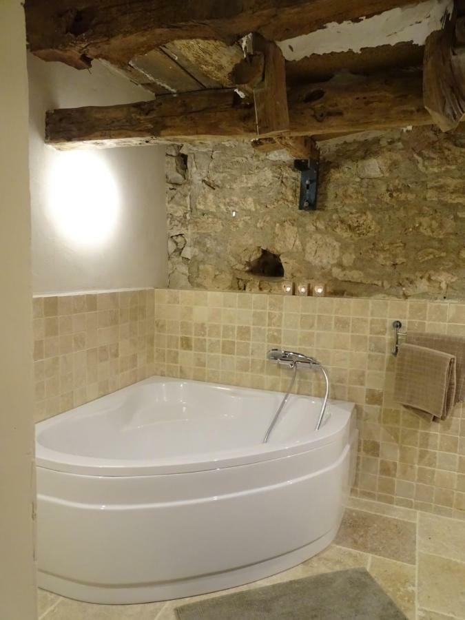 Bergerie Le Vieux Manoir Apartment Valeilles Bagian luar foto